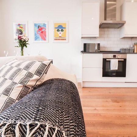Modern & Spacious 1 Bedroom Clapham Junction Flat London Eksteriør billede