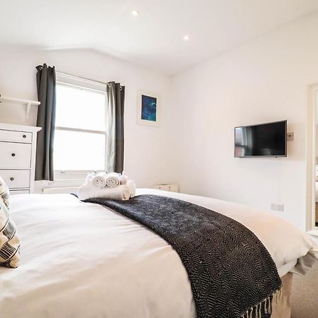 Modern & Spacious 1 Bedroom Clapham Junction Flat London Eksteriør billede