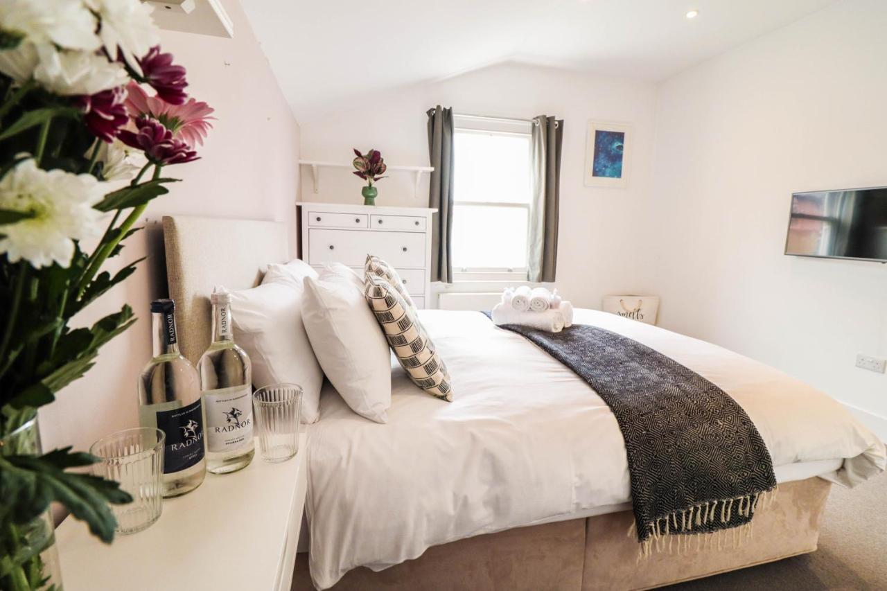 Modern & Spacious 1 Bedroom Clapham Junction Flat London Eksteriør billede