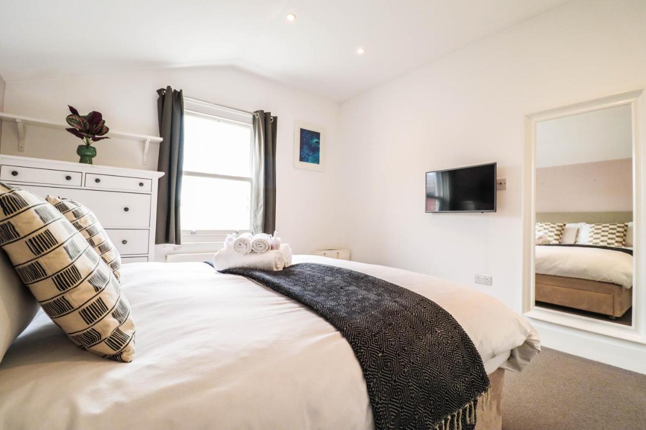Modern & Spacious 1 Bedroom Clapham Junction Flat London Eksteriør billede