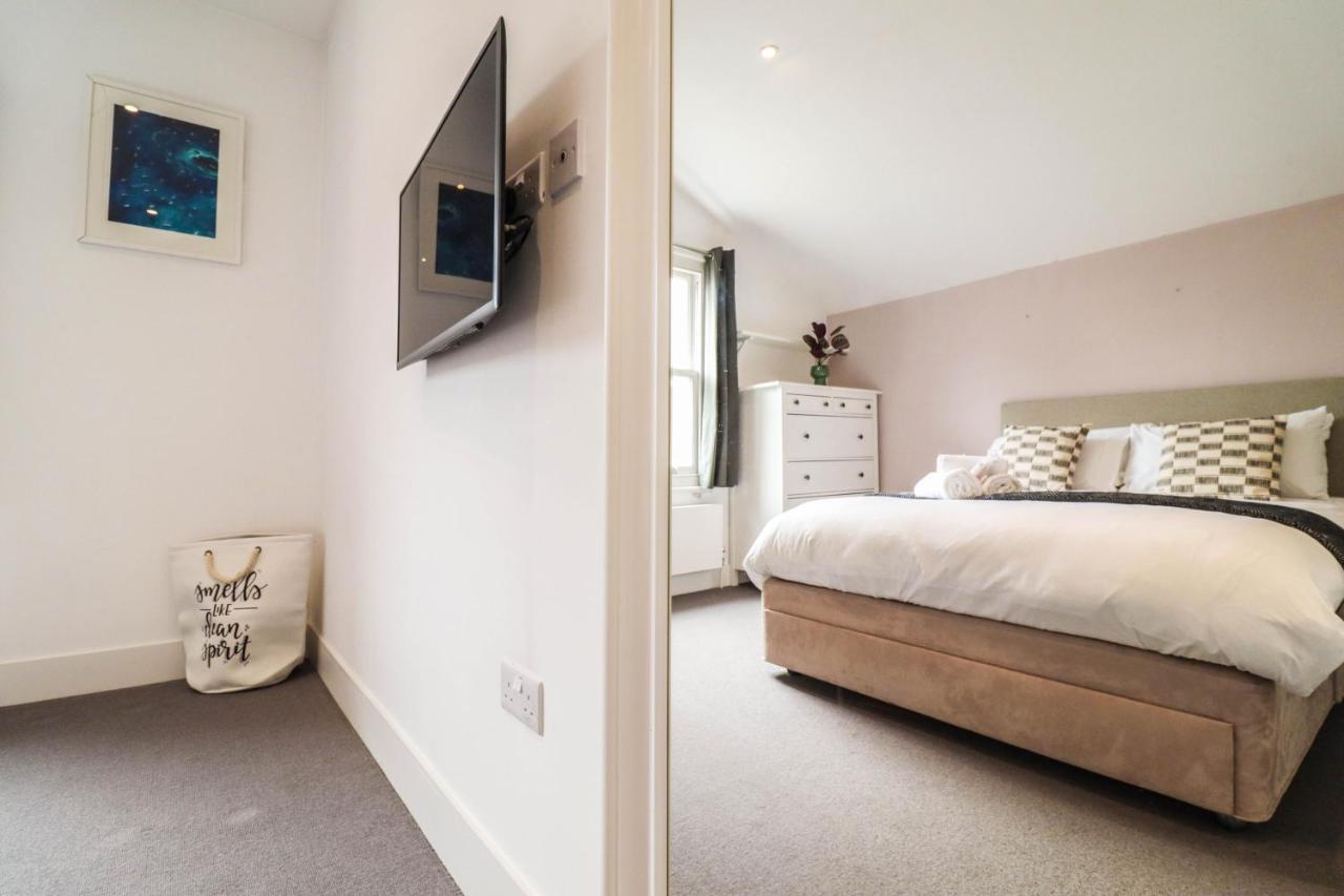 Modern & Spacious 1 Bedroom Clapham Junction Flat London Eksteriør billede